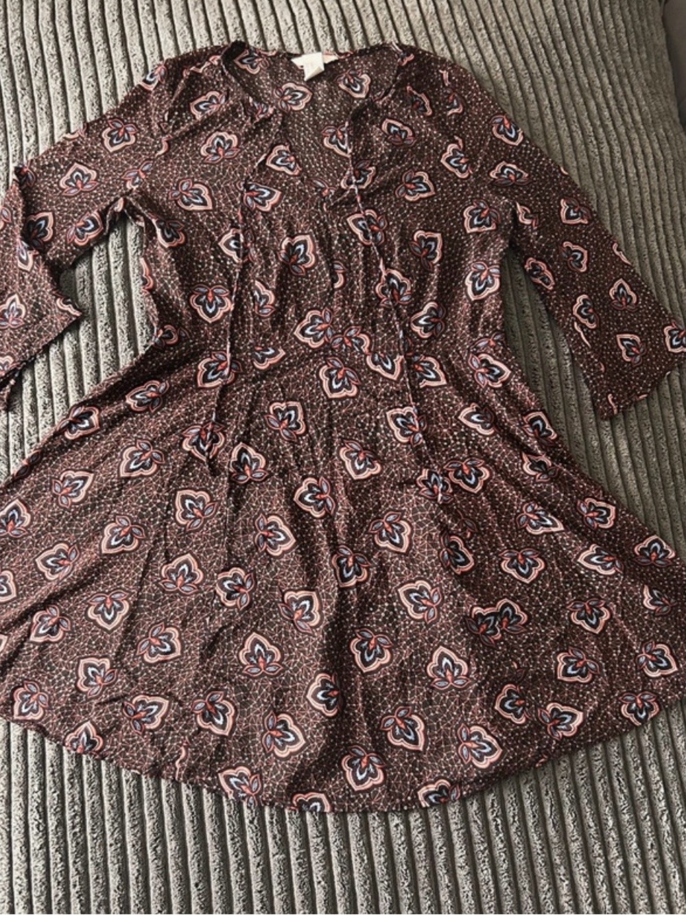 Women's H&M Burgundy Floral Print Long Sleeve Dress Size 10